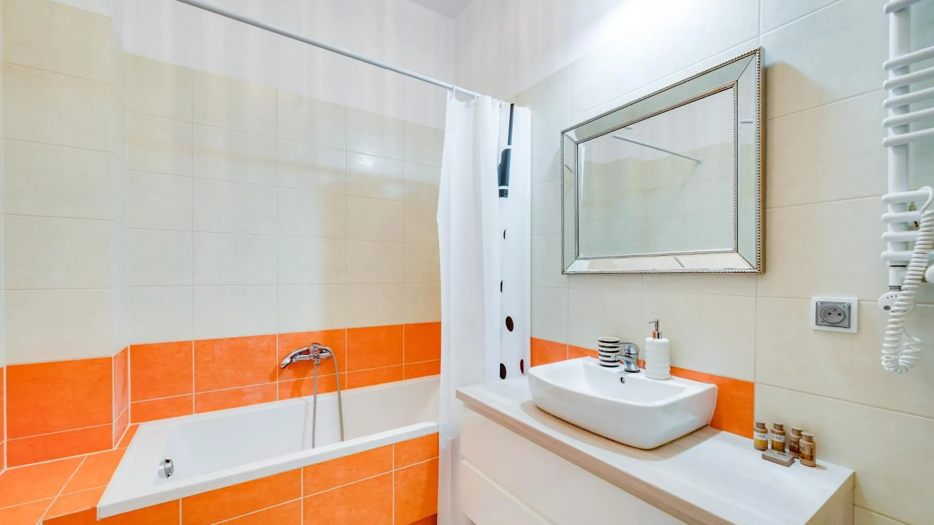 Lägenhet Almond - Neptun Park By Oneapartments Gdańsk